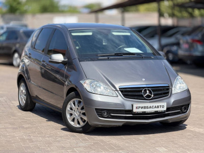 Mercedes-Benz A180